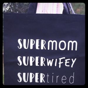 Super mom bag! New and five available!